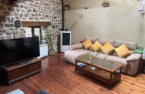 Casa Elvira en Salinas de Pisuerga - Foto 2