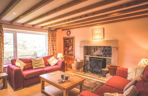 Deerclose West Farmhouse - Photo 5