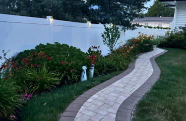 The Most Desired Summer Retreat with Private Pool Just 5 Minutes from the Beach - Foto 77