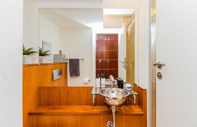 Clifton YOLO Spaces – Clifton Beachfront Executive - Photo 30