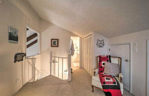 Hike, Fish and Ski Beech Mtn Condo with Balcony - Foto 24