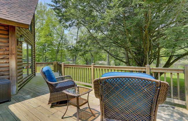 Pocono Dog-Friendly Home on River - Foto 23