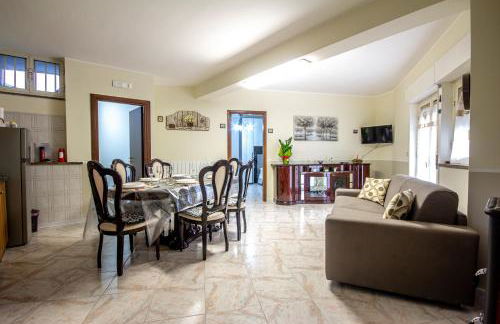 Etna Sunshine Apartments - Photo 4