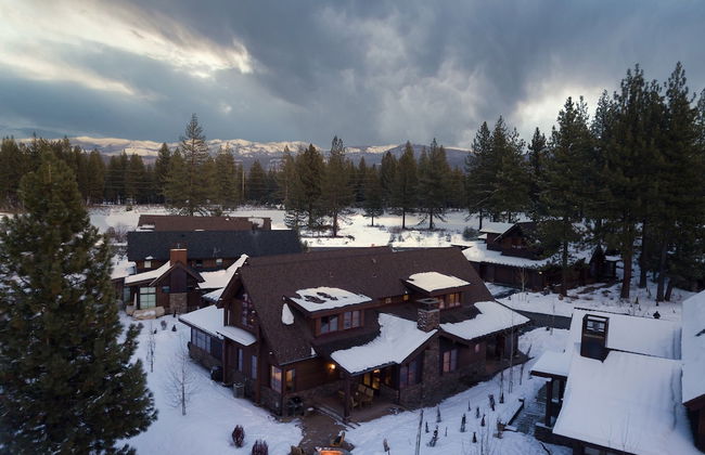 Maple by Avantstay Modern Mountain Home w Cozy Fire Pit 15 Mins frm Northstar - Photo 28