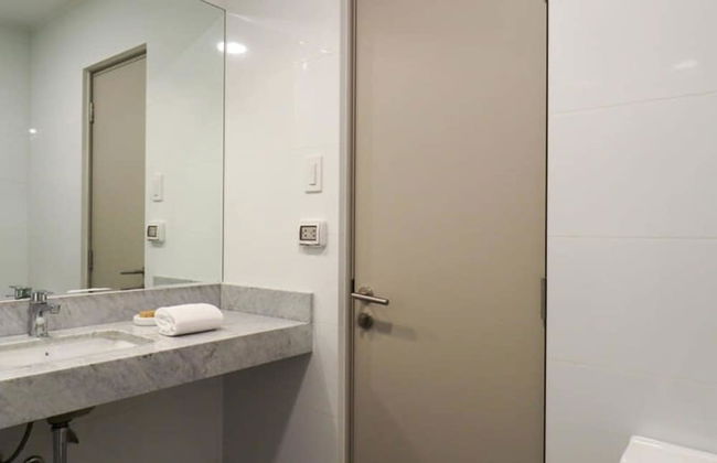 w Unique 2BR With Balcony in Miraflores - Photo 28