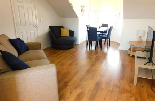 No 11 - Contemporary 2 Bedroom Apartment in Lanark Town Centre - Photo 1