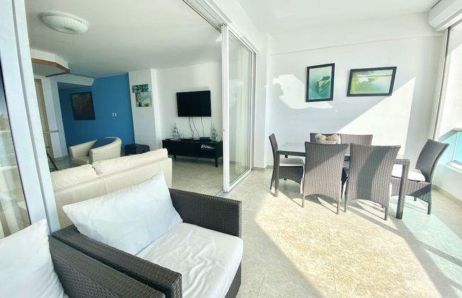 Beachfront Apartment in Marbella Towers - Foto 9