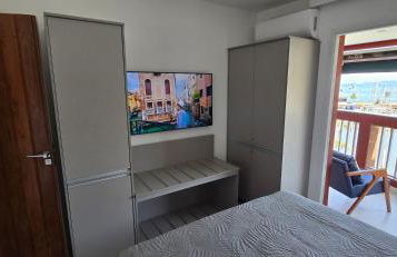 SUPER FLAT 180 graus em Angra dos Reis , Frente Mar na Marina Piratas com estacionamento - Foto 54