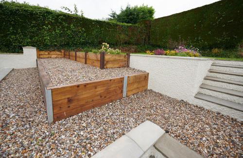 Lloret, Contemporary Retreat with Hot Tub & Waterside Views - Photo 29