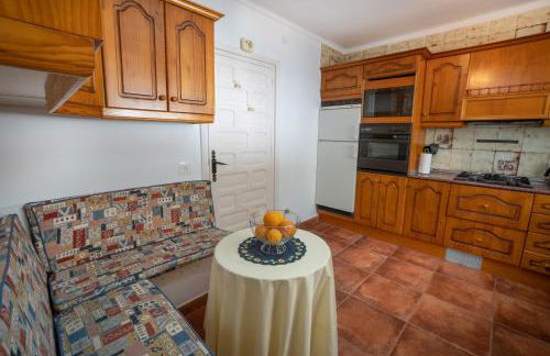 Private Heated Pool, Jacuzzi & 1225m2 garden in Villa Cipreses - Photo 37