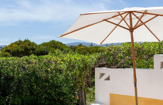 JOIVY 3-BR Cottage w/Terrace & Garden in Colares - Foto 37