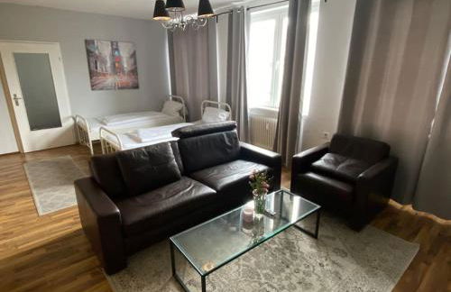 Apartment City Süd- 5 Zimmer_15 Personen _ Komplett_eingerichtet - Foto 15