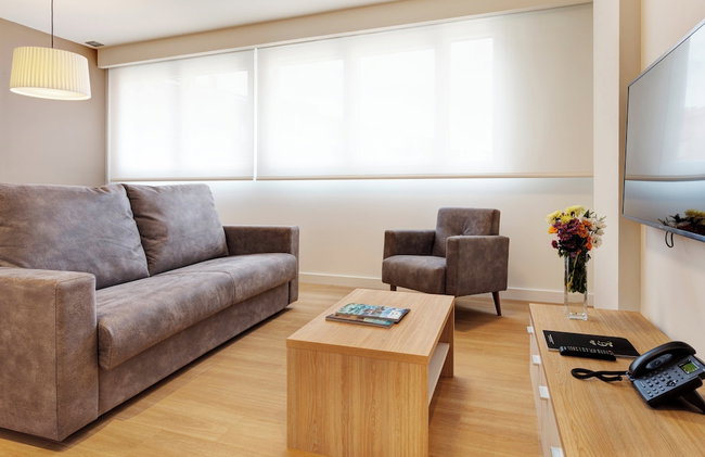 Sercotel Logroño Suites - Photo 9
