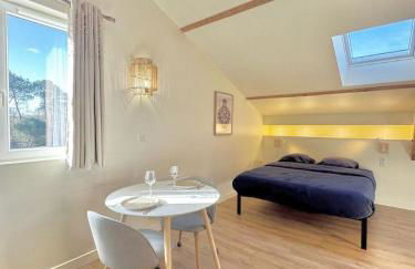 Aux portes de la plage, entièrement rénovés, climatisation, wifi, Parking gratuit, linge de maison fournit, ménage en fin de séjour compris - Foto 7