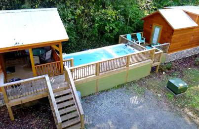 River Cabin Hot Tub & Swim Spa Near Downtown - Foto 2
