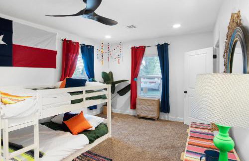 LaTexienda - 7min to A&M - Firepit - Volleyball - BBQ - Photo 2