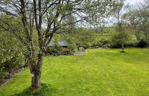 The Loft at Duffryn Mawr Self Catering Cottages - Photo 27