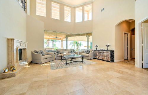 Luxe Wine Country Estate with Orchard-Facing Balcony - Foto 4