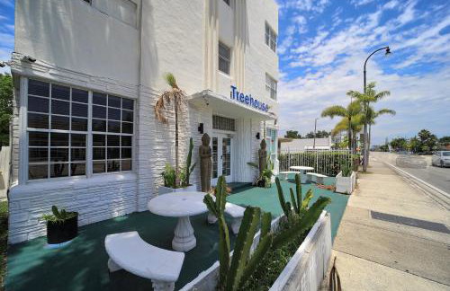 Treehouse Hotel - Foto 11