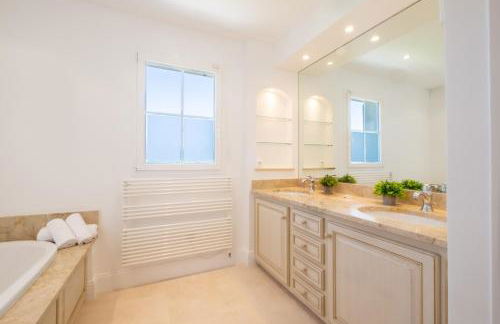 Jewel of 280m with Infinity Pool in Absolute Calm - Foto 48