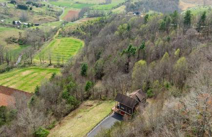 Private Retreat w/ Hot Tub, Amazing Views, Game Room Silver Spoon by Avantstay - Foto 22