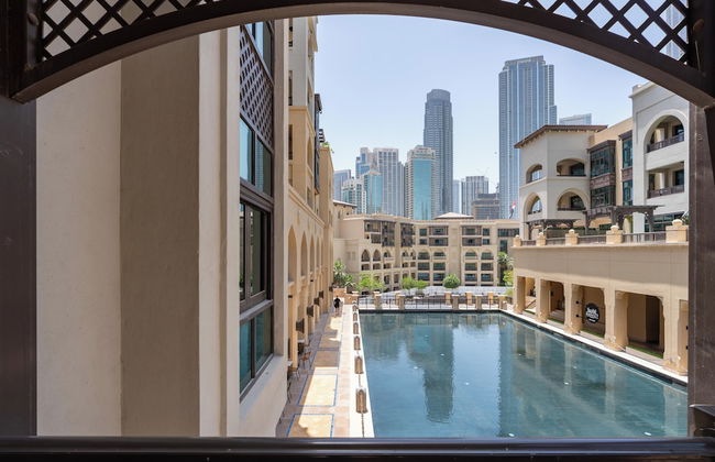 Lux BnB I Souk Al Bahar I Burj Khalifa Views - Photo 49