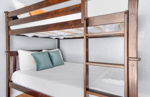 2BR-2 mins to Ocean-Sleeps 8-Pets - Photo 50