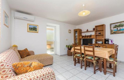 4 Bedroom Cozy Home In Poljica - Foto 3