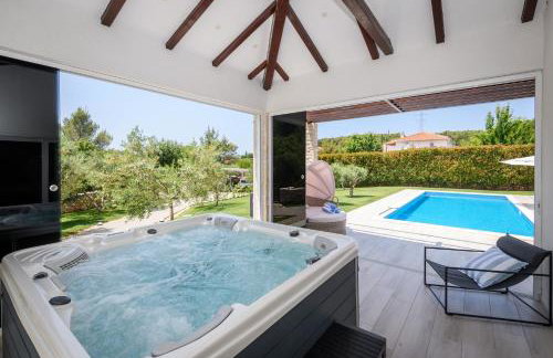 Villa Stella - heated pool, jacuzzi & sauna - Foto 41
