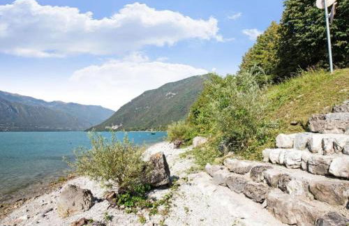 Idyllic cottage next to the beautiful Lake Idro - Foto 105