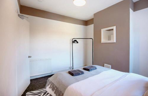 Perfect Booking 4 Bed Home in Leytonstone - Foto 16