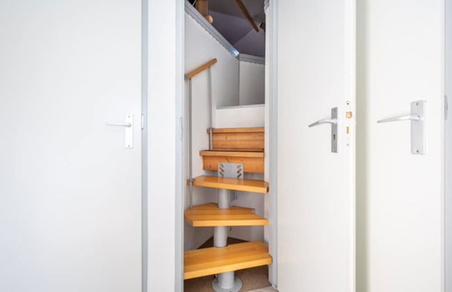 Chalet in Goedereede Near North Sea Beach - Photo 22