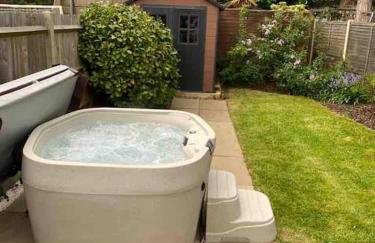 Three Bedroom House, Driveway, Bracknell Centre - Photo 16