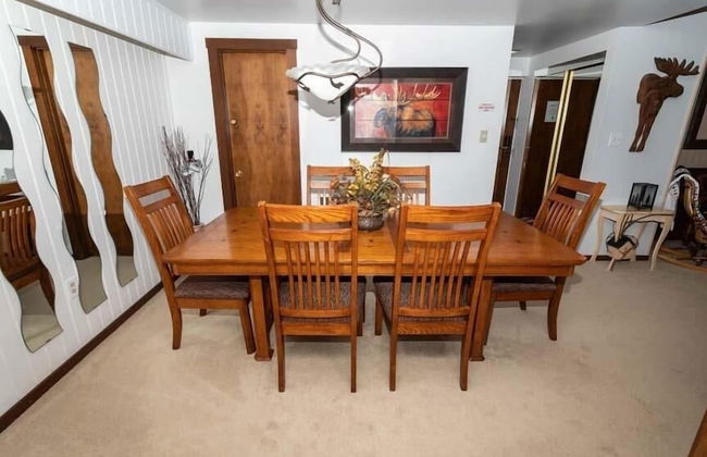 Cozy Seven Springs 1 Bedroom Deluxe Condo with Private Deck by RedAwning - Save 10% on 3 Nights, 15% on 5 Nights! - Foto 22