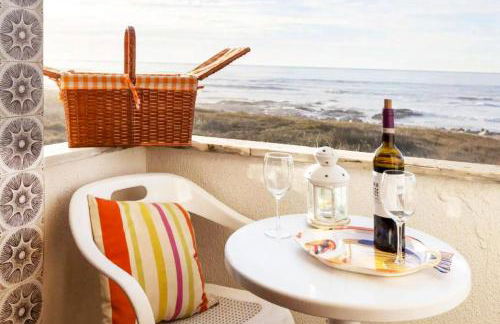 Charming house with balcony and sea view in Moledo - Foto 1