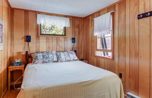 Dock and Rowboat Beechnut Bungalow on Keuka Lake - Foto 8