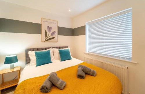 Modern 4-Bedroom Home, Ideal for Relocation, Ideal for Leisure Stays, Guests 8, Free WiFi - Foto 8