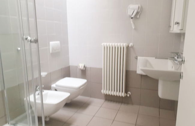 APPARTAMENTI CASA IDEALE LECCO - Foto 19