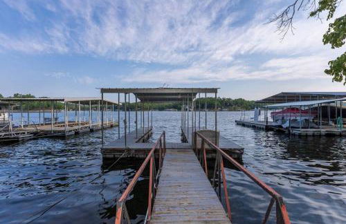 Funky Little Lakehouse - private dock and sunset view - Foto 3