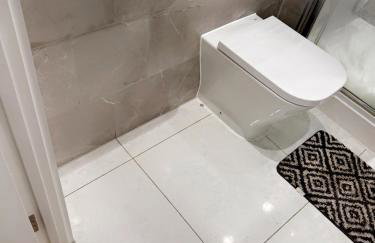 Stylish Luxury New Built Apartment - Photo 6