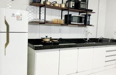 APË GOLD NO CENTRO DA CIDADE COM AR E CAMA KINg - Foto 17