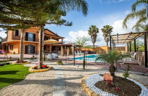 Villa Gioiosa Vacation in Sicily a child friendly villa with private fenced pool & hydro-massage - Foto 1