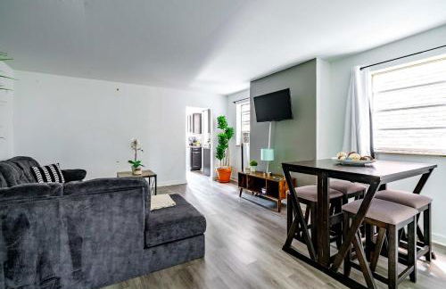 Jungle House Luxury Homes - Columbus Downtown Short North - Steps to Convention Center & Nationwide Arena - Sleeps up to 6 - Free Parking - Over 5,800 Five Stars - Foto 82