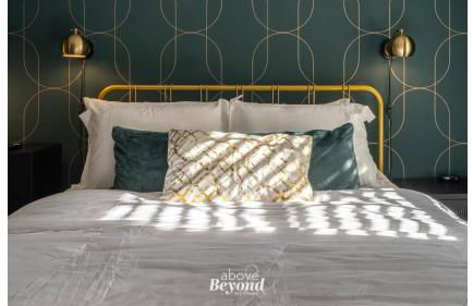 The Royal Treatment - Photo 32