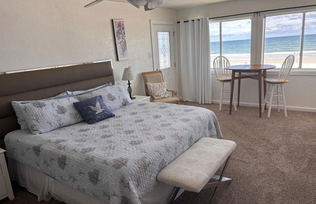 Ocean Front Beach Walking Distance To Flagler 4 Bedroom Home by RedAwning - Foto 4