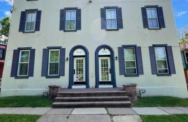 The Loft at Park Place - 3rd Floor Walk up King and Queen Beds Fast Wifi and Free Coffee - Foto 24