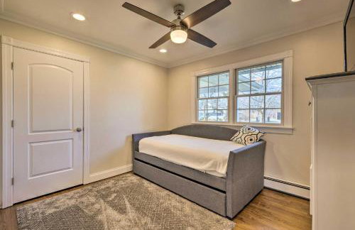 Mattituck Home with Fireplaces - Near Wineries - Foto 26