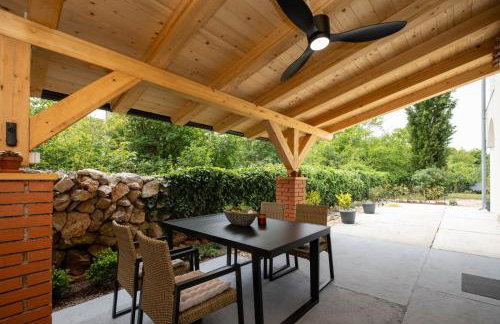 Relaxing Holiday Apartment - Photo 11