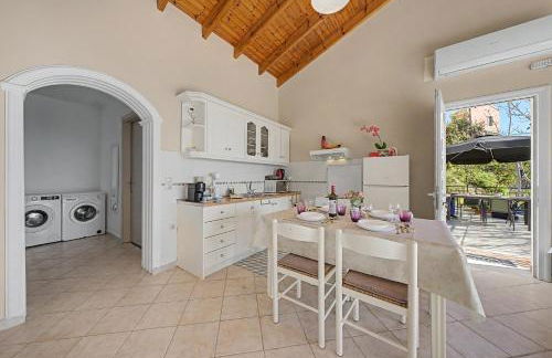 Dorothea Apartment in Chlomos - Foto 6