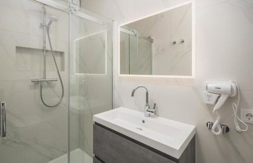 Awesome Apartment In Micetici With Wifi - Foto 30